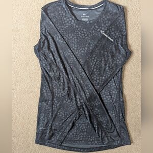 Nike Women's Black Dri-FIT Long Sleeve size small